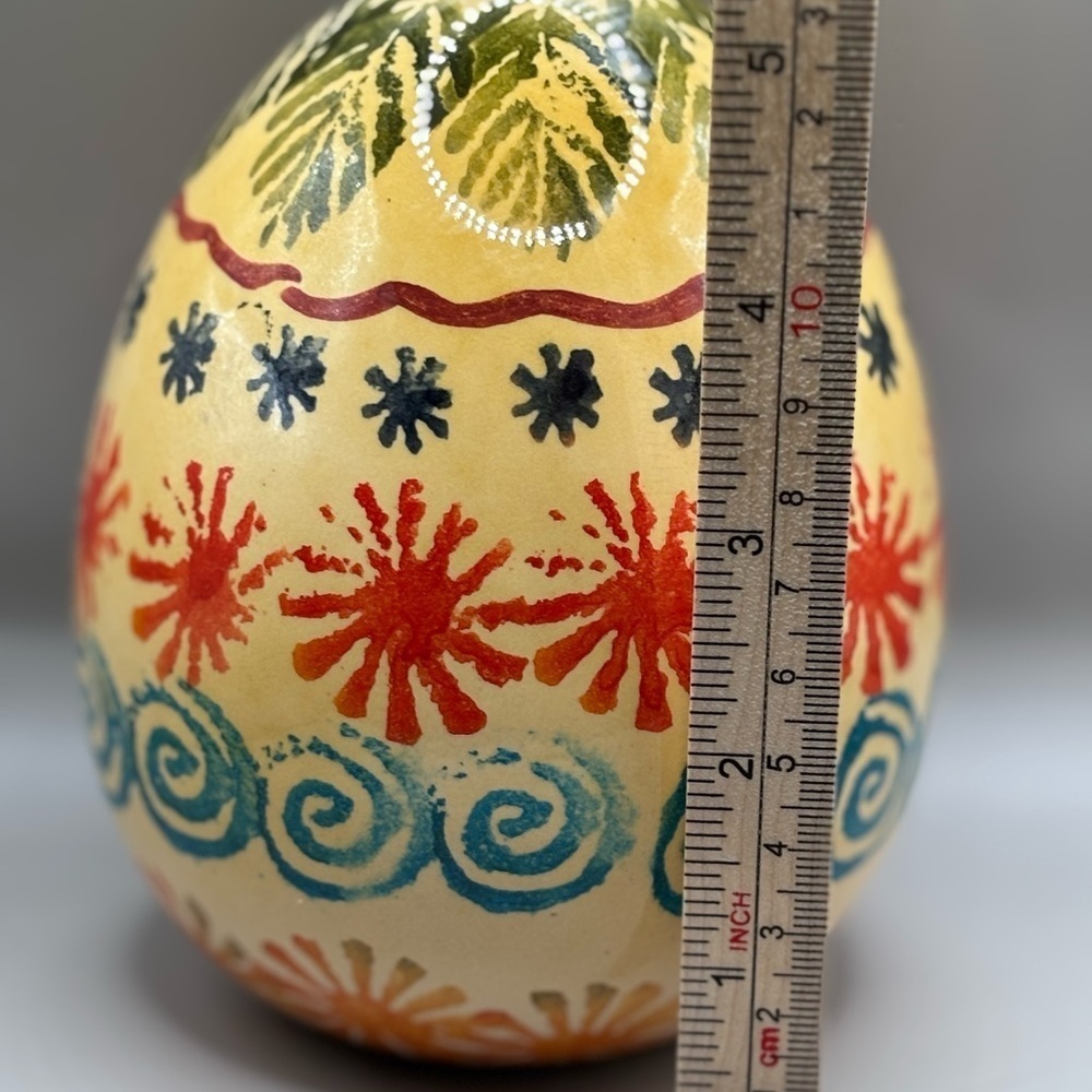 Beautiful Hand Painted Ceramic Egg! 5 1/4” tall x 4”. Handcrafted in Italy. - Picture 5 of 6